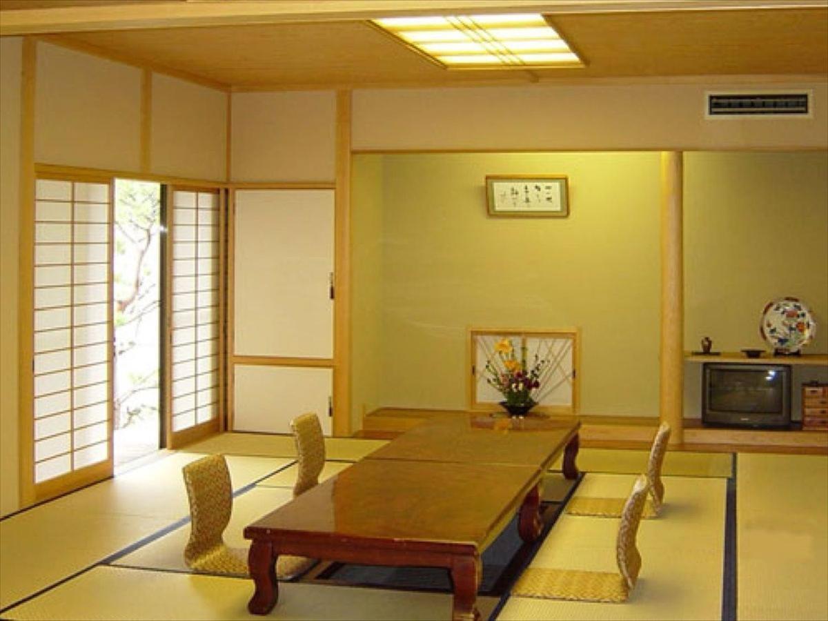 Rokugatsu-No-Mori Auberge 佐野市 エクステリア 写真